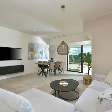 Luxurious 3 Bedroom In Jardinana Azalea In La Cala De Mijas *