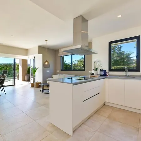 Luxurious 3 Bedroom In Jardinana Azalea In La Cala De Mijas Malaga